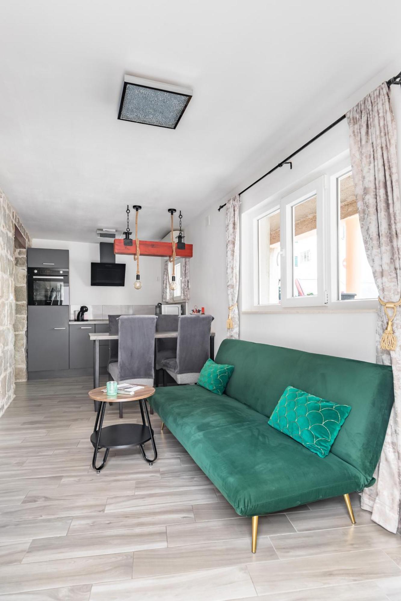Heritage Apartman Geza In Centar With Private Parking Kaštela Exterior foto